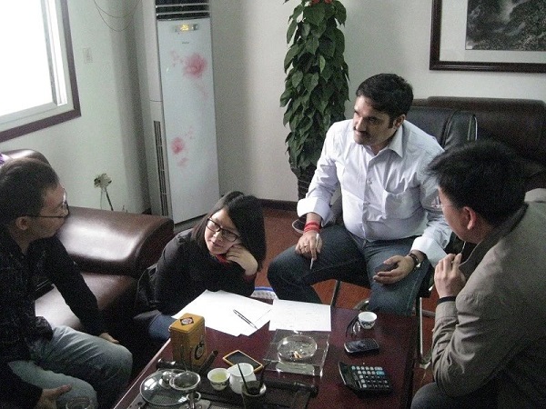 印度客戶來廠洽談價(jià)格，包裝，發(fā)貨，供應(yīng)能力等事宜